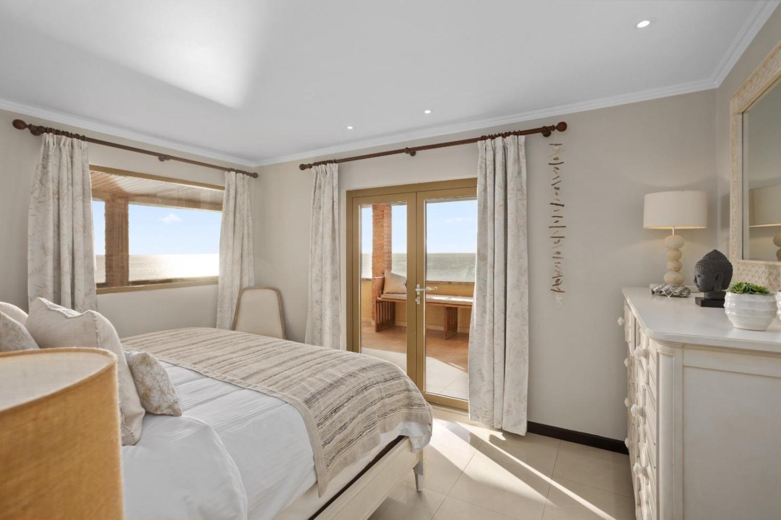 The Bellafonte - Luxury Oceanfront Hotel 크랄렌데이크 외부 사진
